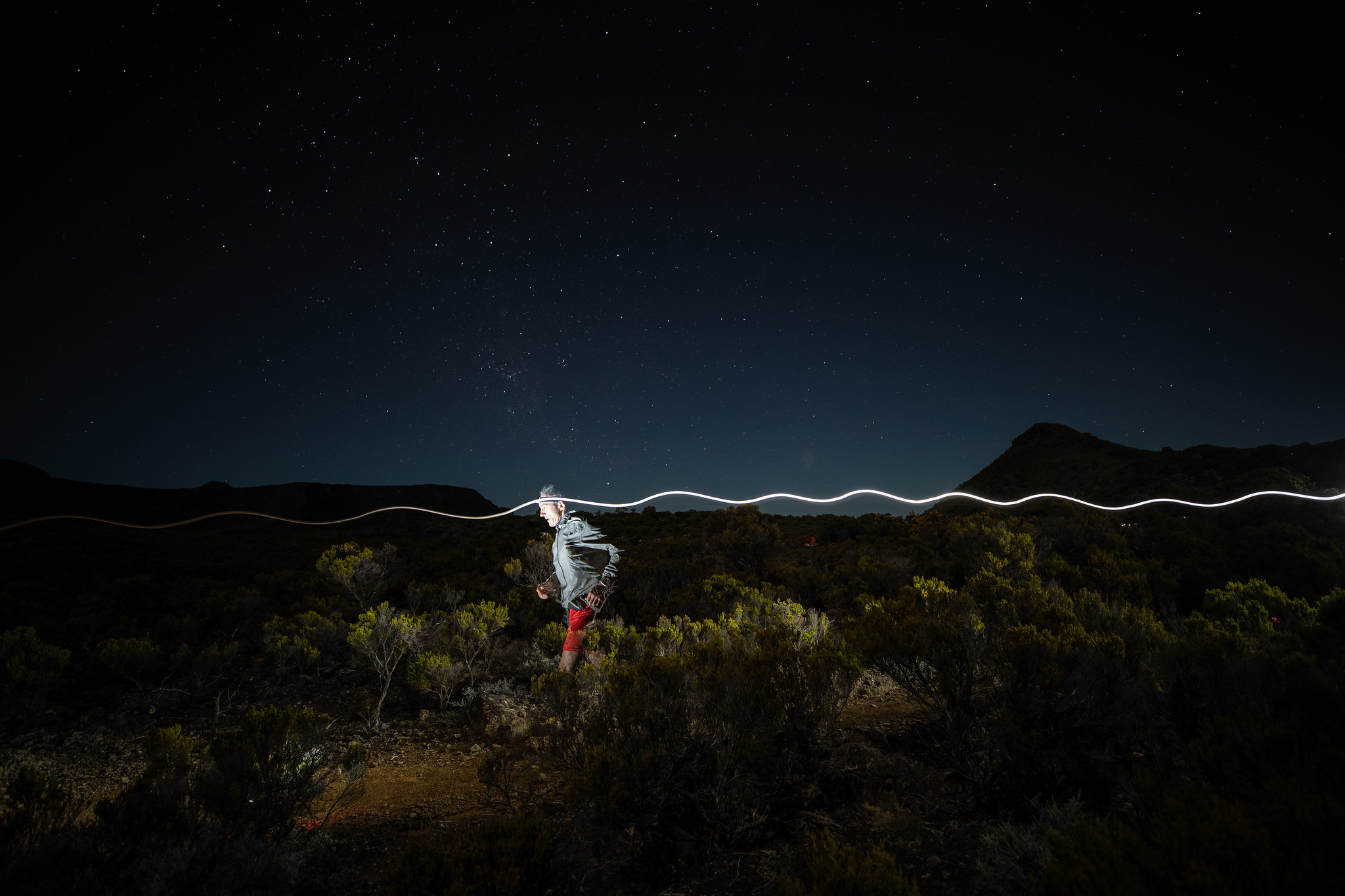 Photo de trail : nuit Grand Raid 2019 (c) Mickael Mussard Photographe