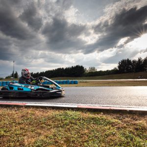 Photo sports mécaniques : karting en virage (c) Mickael Mussard Photographe Photo sports mécaniques : karting en virage (c) Mickael Mussard Photographe