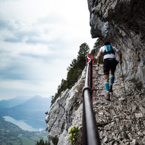 Photo de trail : Maxi-Race : vue en balcon sur le lac d’Annecy (c) Mickael Mussard Photographe Photo de trail : Maxi-Race : vue en balcon sur le lac d'Annecy (c) Mickael Mussard Photographe