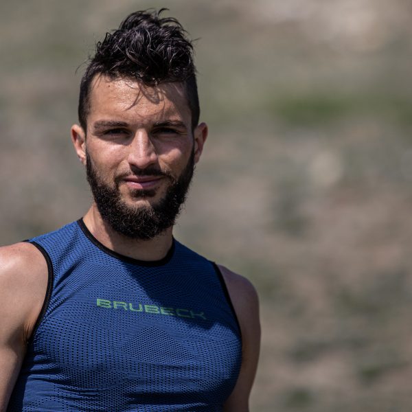 Photo de trail : portrait d’Ugo Ferrari à Gergovie (c) Mickael Mussard Photographe Photo de trail : portrait d'Ugo Ferrari à Gergovie (c) Mickael Mussard Photographe