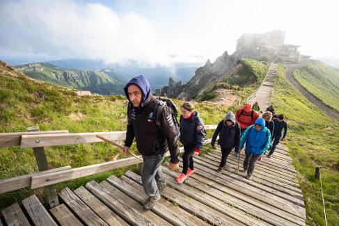 Photo de randonnée : escaliers du Sancy et le téléphérique du Mont-Dore (c) Mickael Mussard Photographe