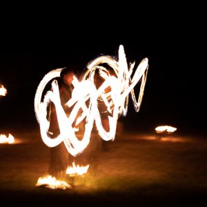 Photo journalisme : show son et lumières aux Nuées Ardentes (c) Mickael Mussard Photographe Photo journalisme : show son et lumières aux Nuées Ardentes (c) Mickael Mussard Photographe