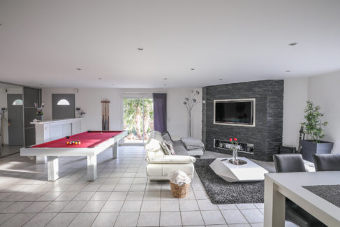 Photo immobilière : Clermont-Ferrand - Grand salon de villa (c) Mickael Mussard Photographe